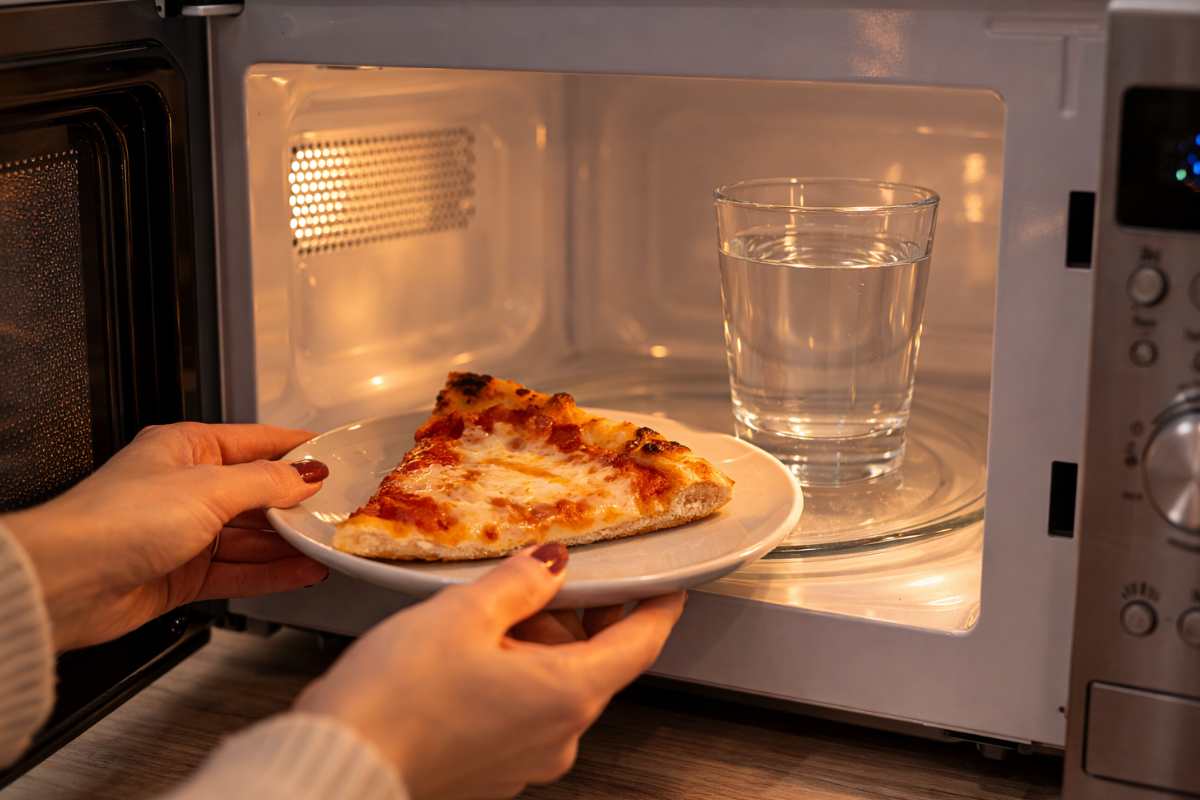 come riscaldate pizza senza che diventi molle